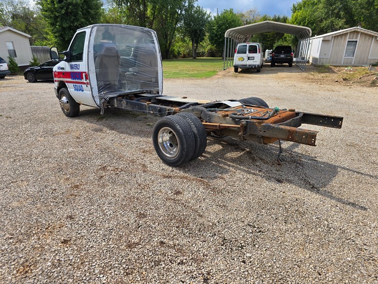 2008-ford-e450-image-12