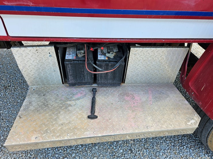 1993-ford-f800-image-76