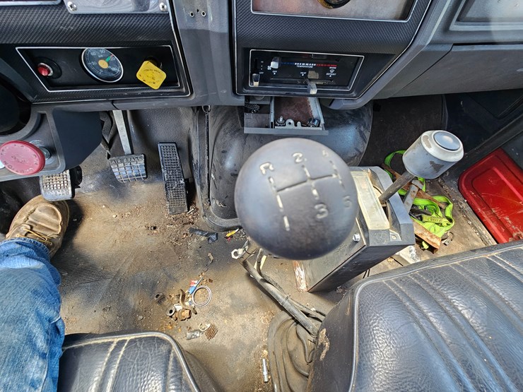 1993-ford-f800-image-47