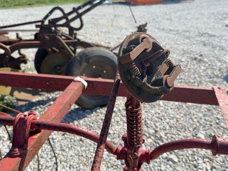 international-hay-tedder-image-20