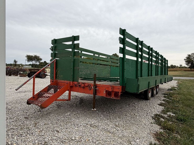 33'-trailer-image-3