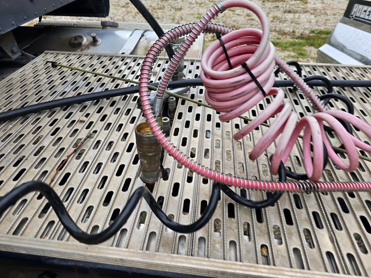 1999-international-9400-image-95