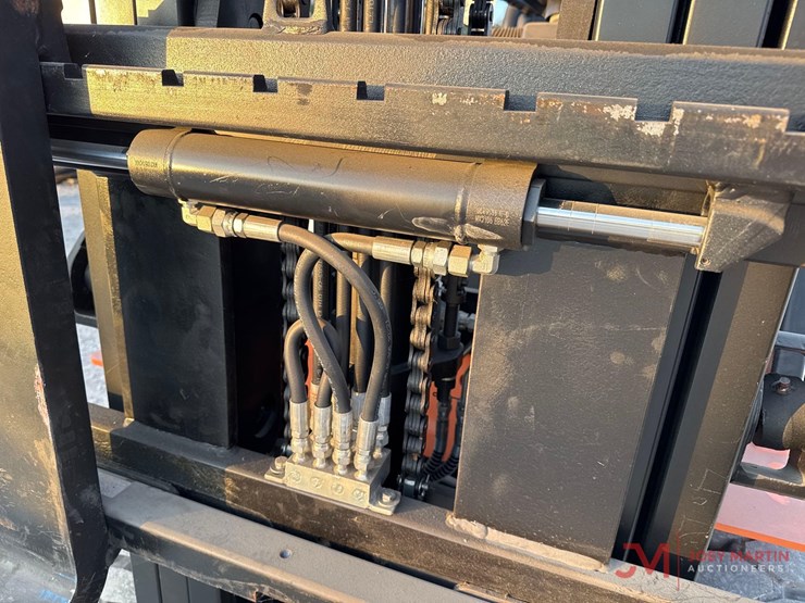 new/unused-e-picker-model-efl30-189-electric-forklift-image-6