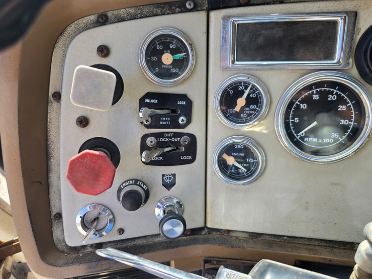 1994-ford-lta9000-image-110