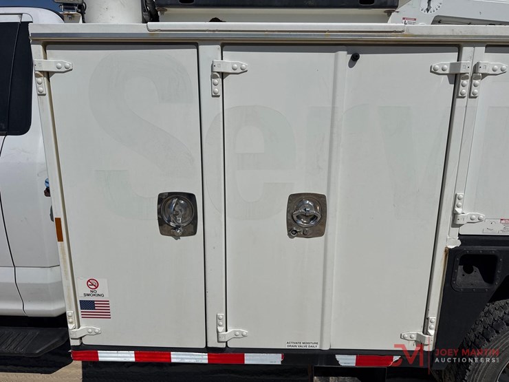 2017-ford-f550-xl-image-12