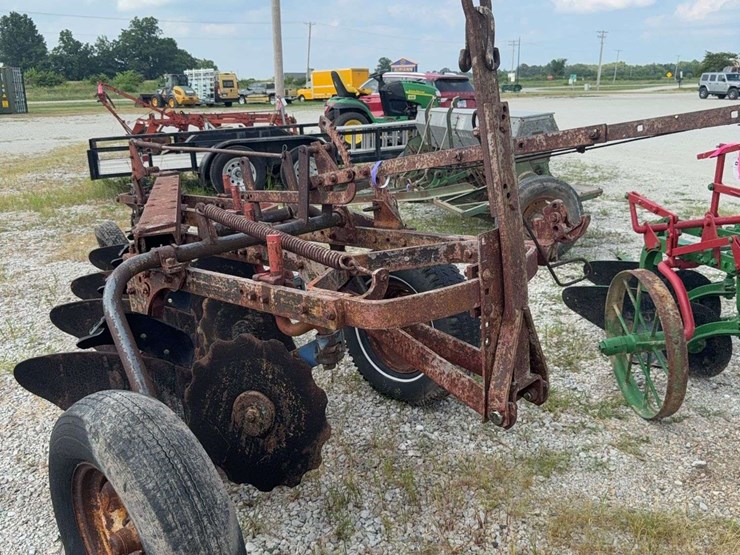 four-bottom-plow-image-8