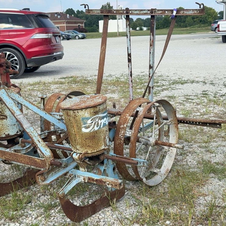 Ford 12-88 Planter