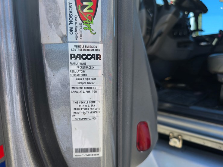 2015-peterbilt-579-image-66