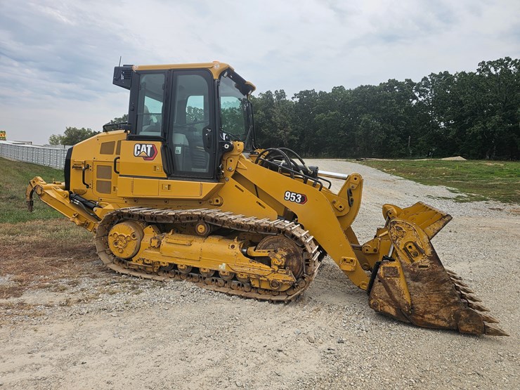2023-caterpillar-953-image-21