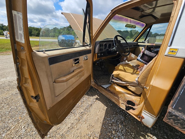 1984-chevrolet-k10-image-32