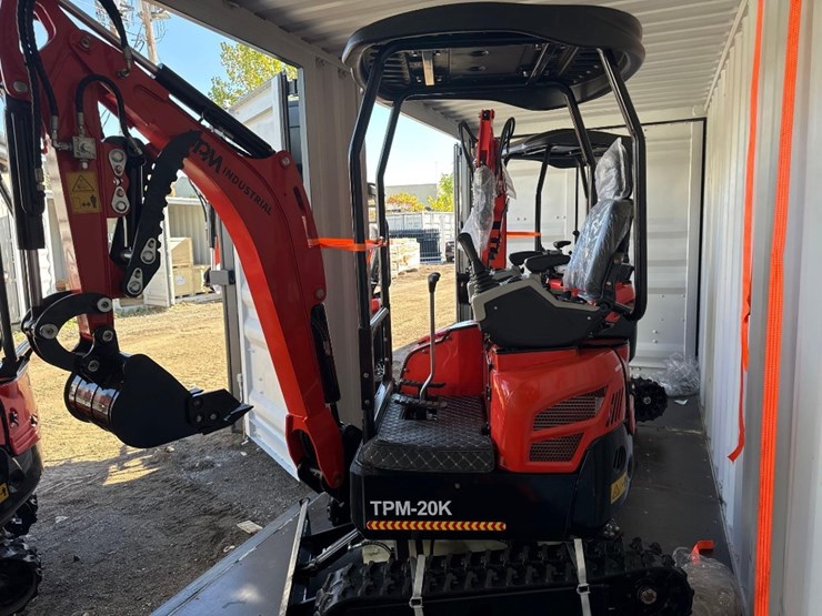 new-tpm-industrial-co-mini-diesel-excavator-model-tpm-20k-image-8