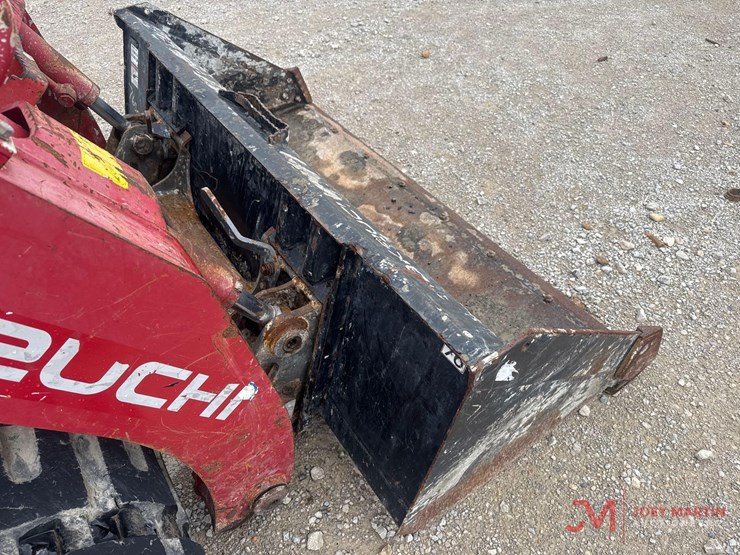 2017-takeuchi-tl12r2-image-16