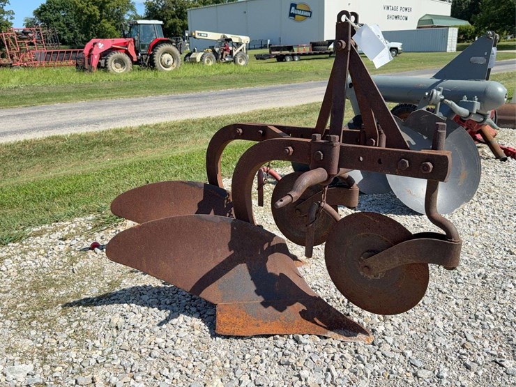 2-bottom-plow-image-1