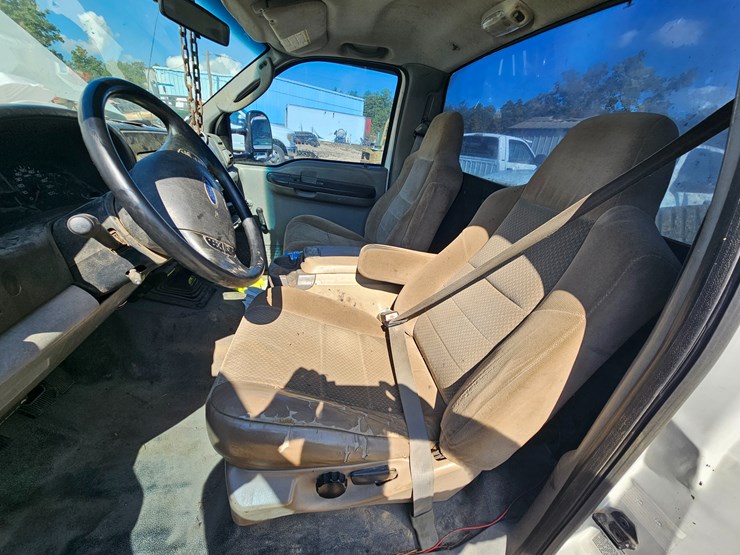 2005-ford-f450-image-27