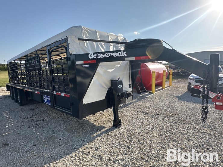 2018-gooseneck-l7l1-28’-tri/a-livestock-trailer-image-3