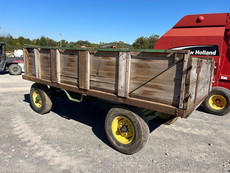 john-deere-12-image-5