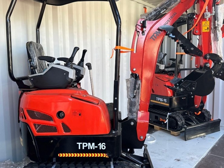 new-tpm-industrial-co-mini-excavator-model-tpm-16-image-1