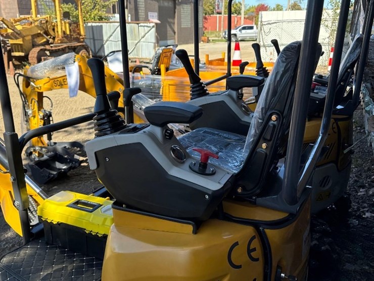 new-sd-lanch-co-diesel-mini-excavator-model-sdle20-image-7
