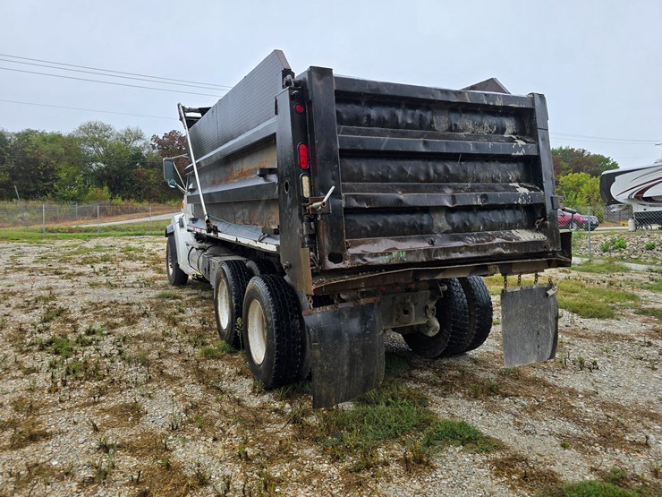 1999-sterling-l9511-image-14