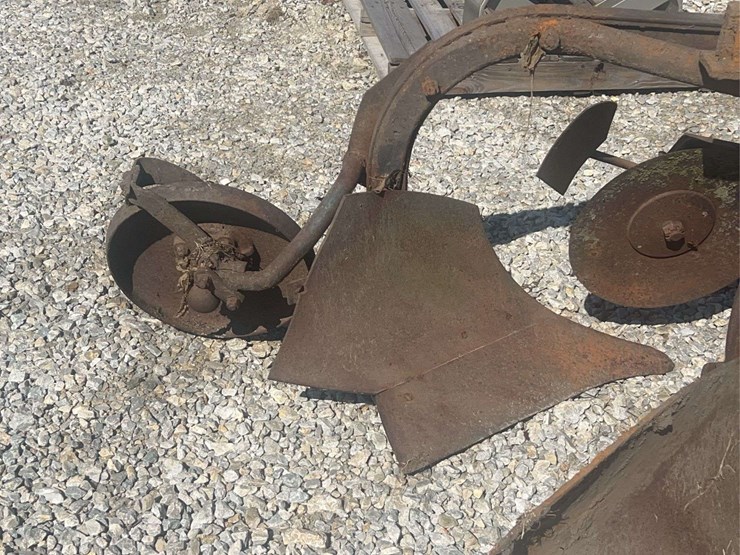 2-bottom-fast-hitch-plow-image-5