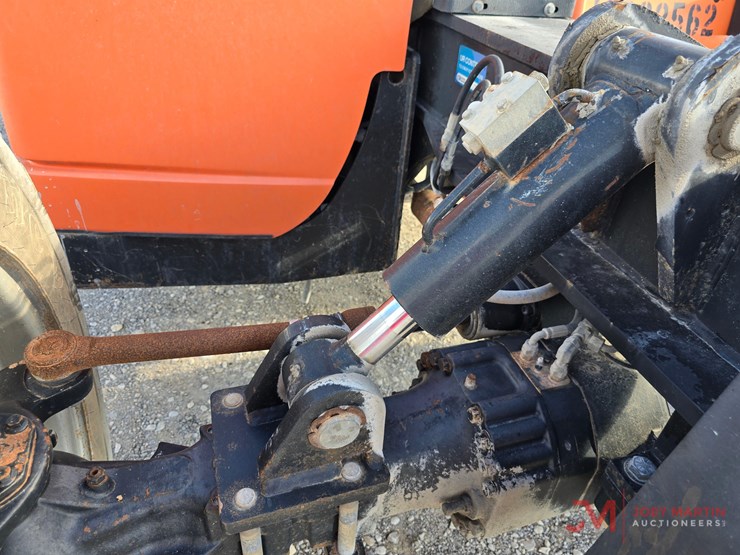 2015-jlg-g6-42a-image-6