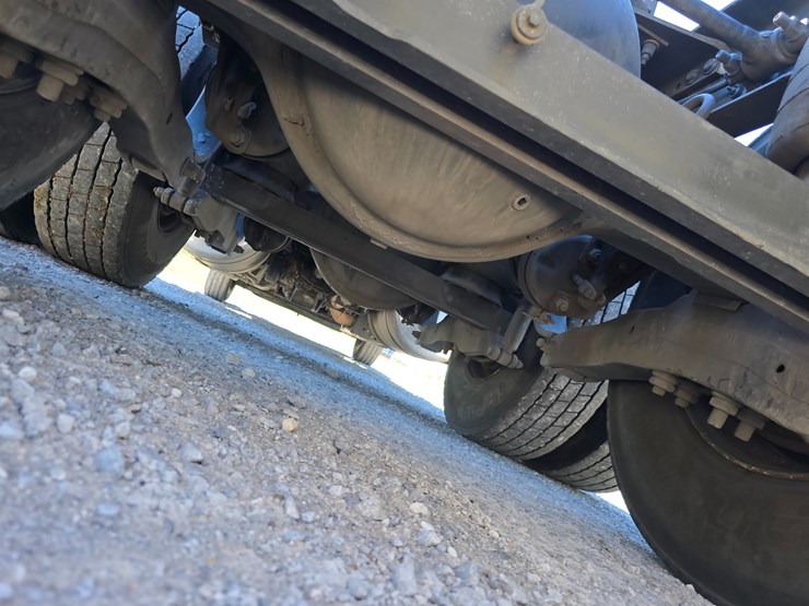 2015-peterbilt-579-image-104