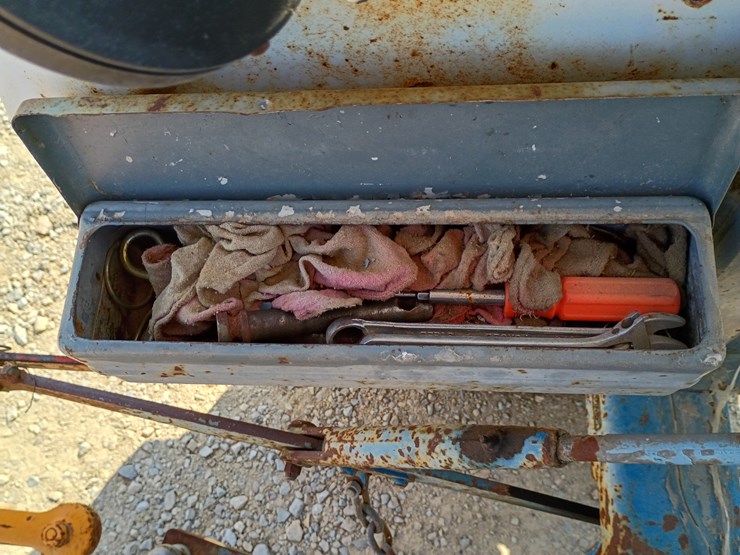 1972-ford-tractor-image-34