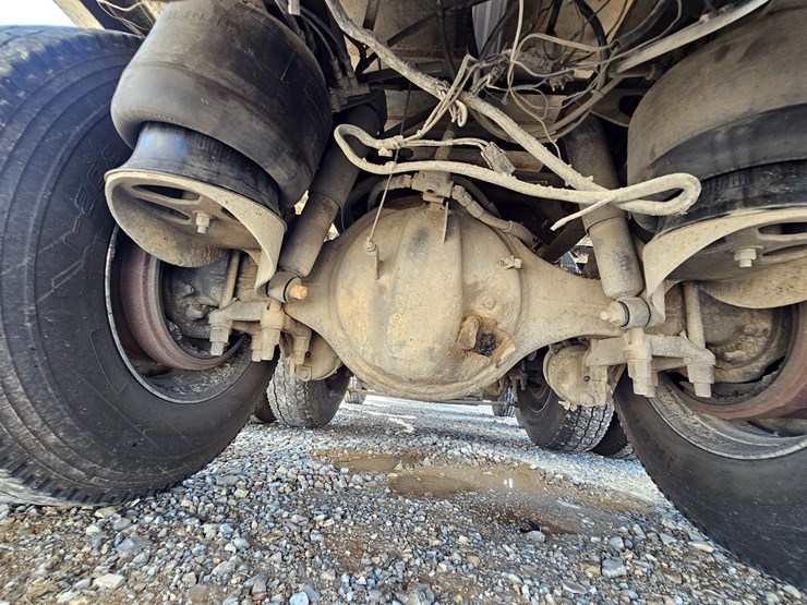 1989-peterbilt-379-image-103