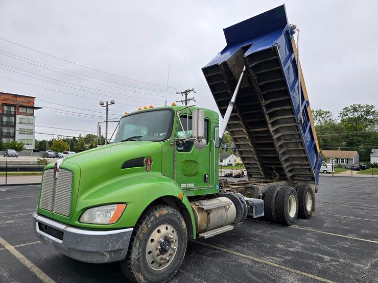 2016-kenworth-t370-image-54