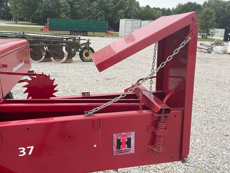international-baler-image-27