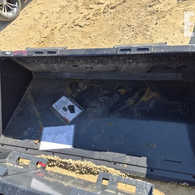WOLVERINE TDB-11-66W MATERIAL BUCKET