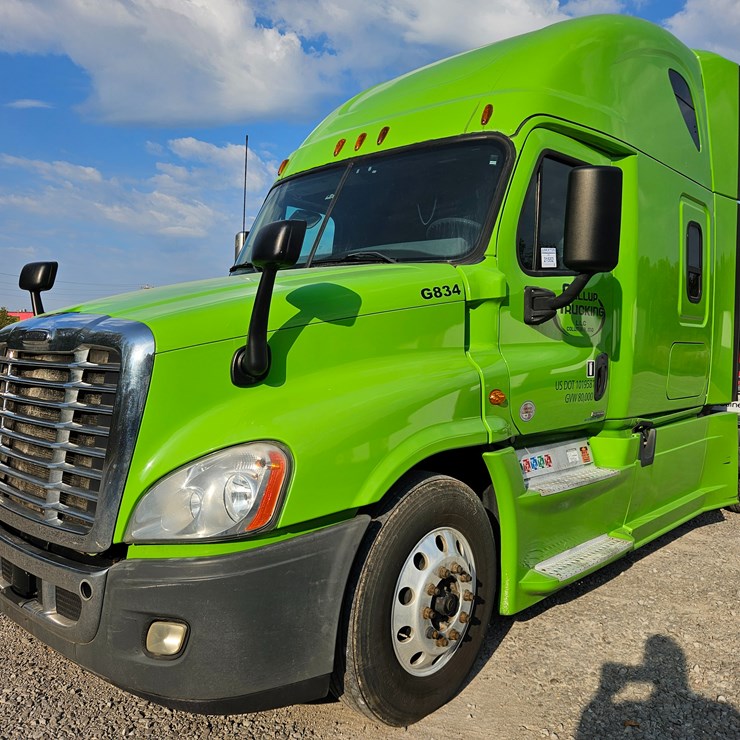 2017 FREIGHTLINER CASCADIA 125