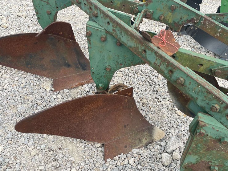 oliver-3-bottom-plow-image-16