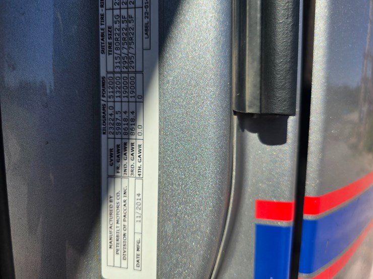 2015-peterbilt-579-image-68