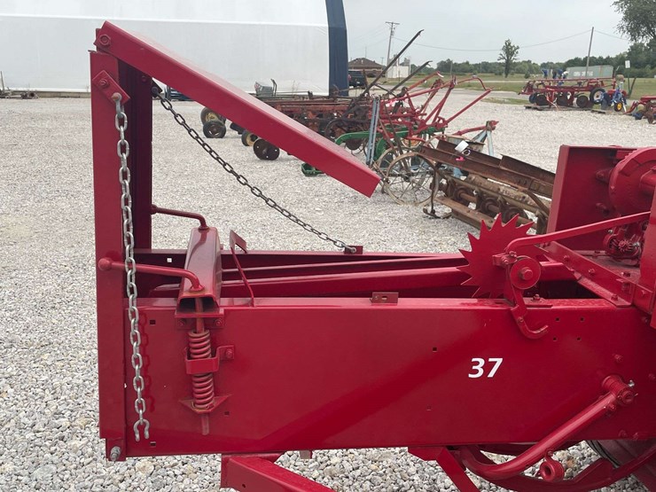 international-baler-image-29