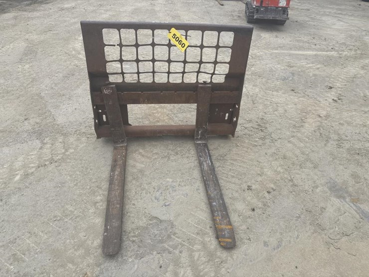 #5060-•-approx-40"-bobcat-skid-steer-forks-image-2