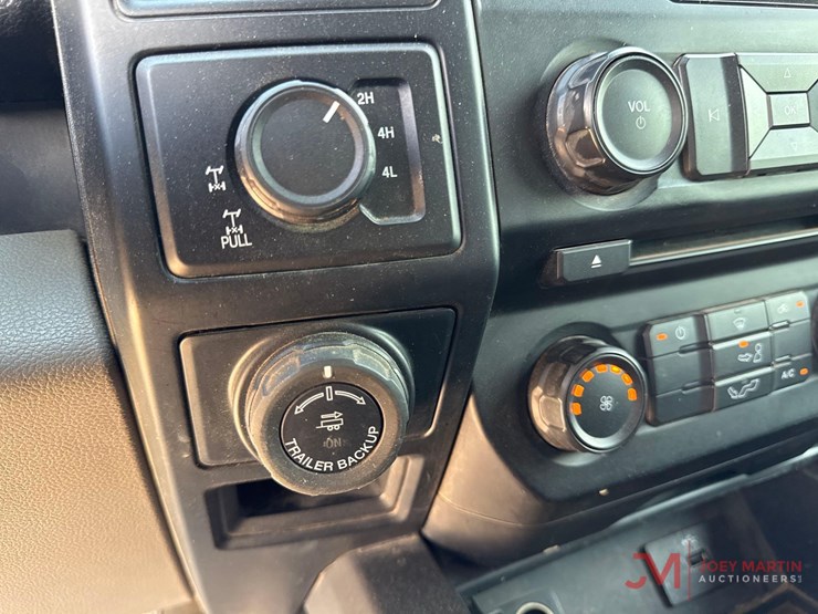 2016-ford-f150-xl-image-19