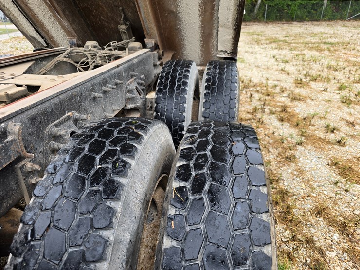 1999-sterling-l9511-image-104