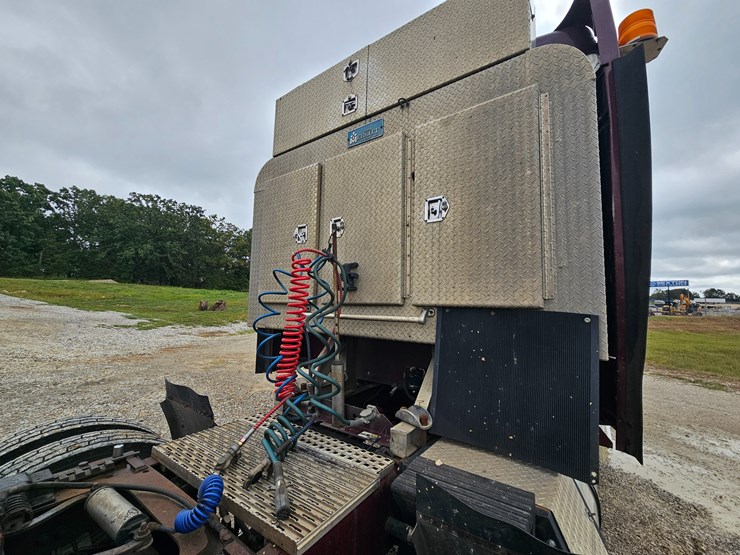 2000-kenworth-w900-image-93