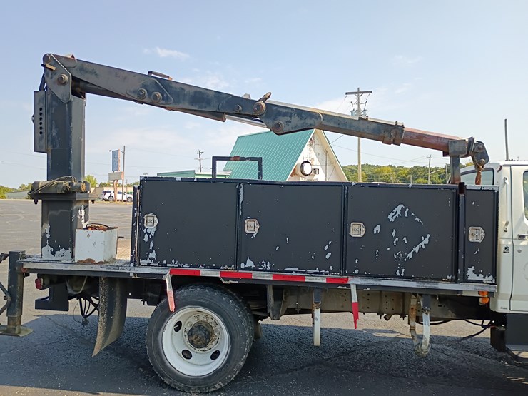 1998-ford-f700-image-95