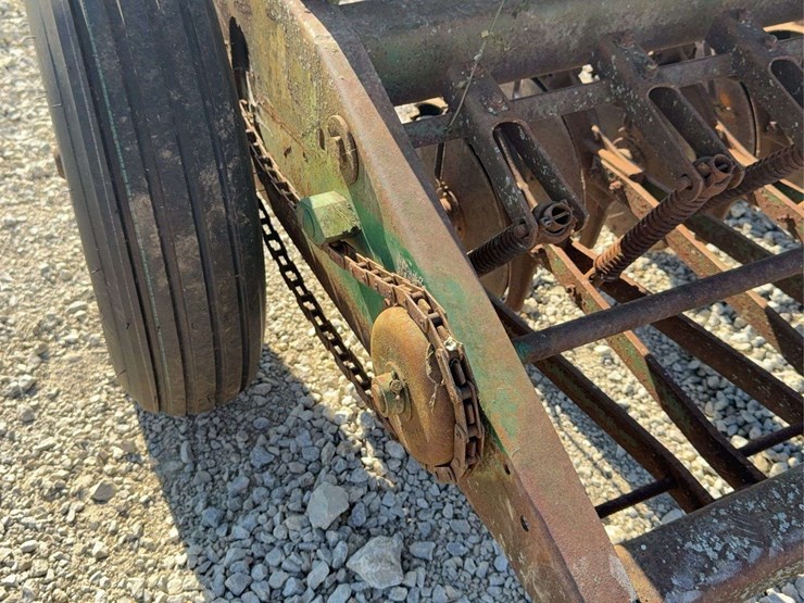 oliver-superior-grain-drill-image-28
