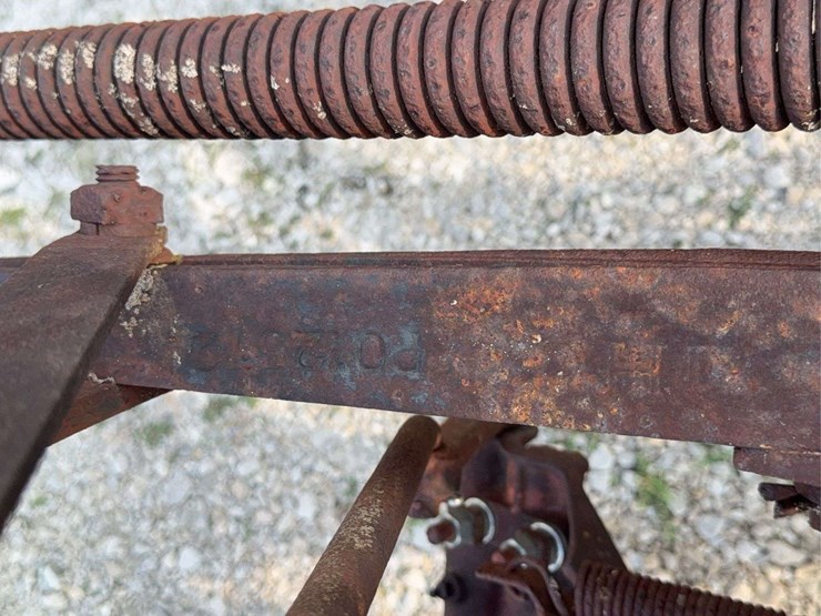 international-2-bottom-plow-image-9