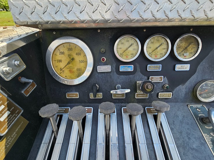 1983-ford-c800-image-66