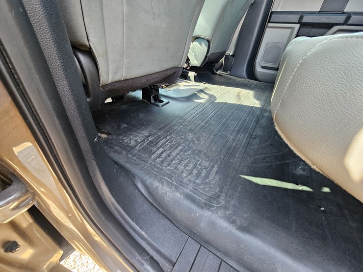 2016-ford-f150-image-50