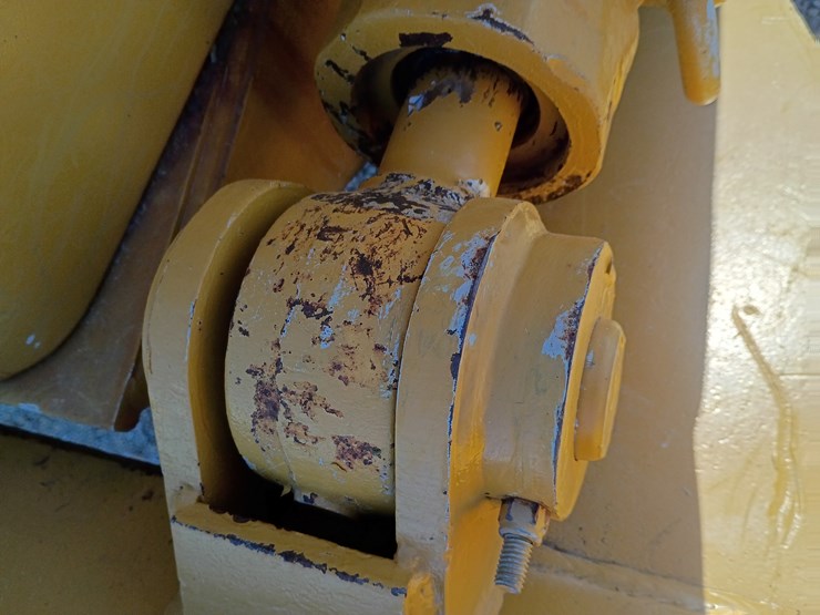 2002-caterpillar-953c-image-128