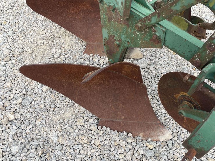 oliver-3-bottom-plow-image-17