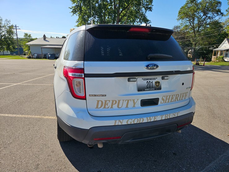 2014-ford-explorer-image-10