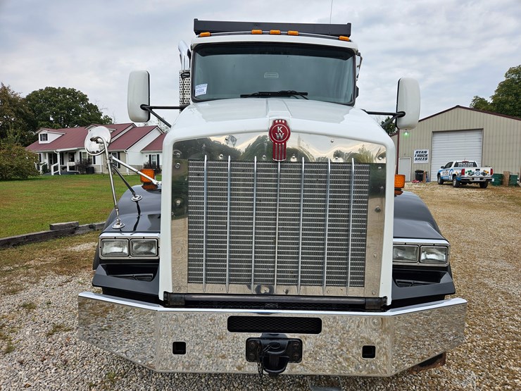 2015-kenworth-t800-image-30