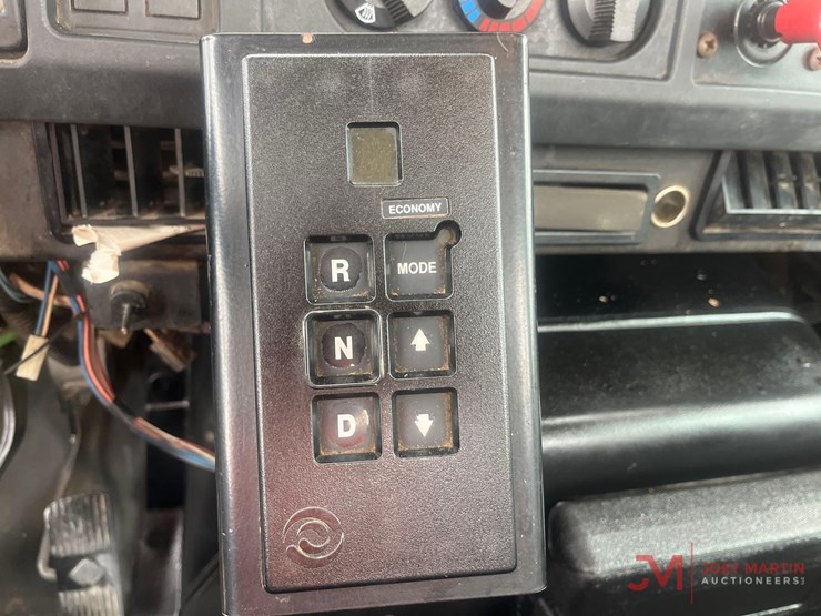 2000-international-4700-image-14