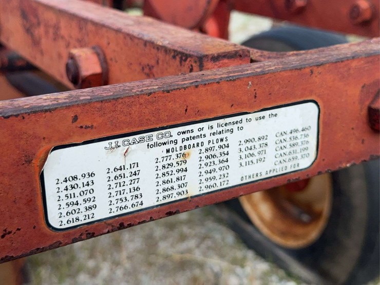 case-four-bottom-plow-image-21